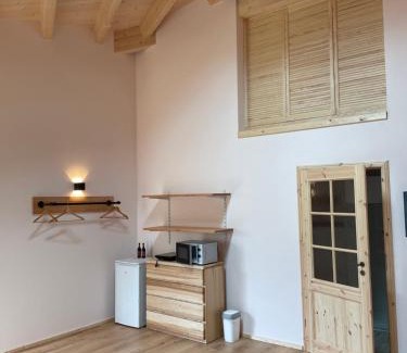 Villmar Hotel | Discover Carolinger Hüttendorf: Pet-Friendly Retreat