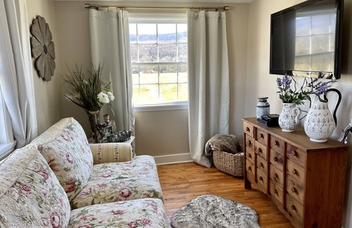 Dunlap Other | Experience Carolyn’s Acres Farm & Breathtaking Mountain Views