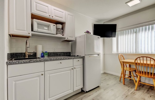 Seminole Hotel | Cozy Studio Efficiency Steps from Pristine White Beach