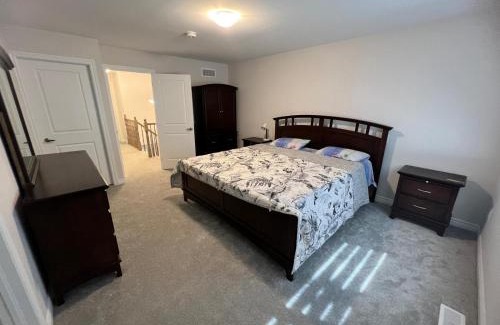 Ottawa Division House | Carp Townhome