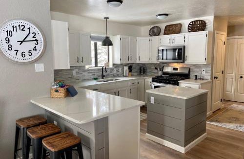 Red River House | Experience Carpe de Inn: Family-Friendly Retreat Rated 9.8