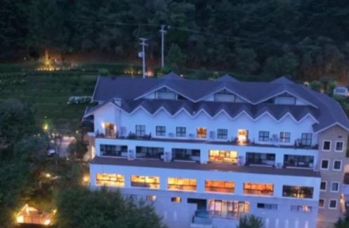 Campos do Jordao Apartment | Relaxing Retreat at Carpe Diem Boutique Spa with Pool