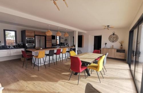 Jullouville House | Experience Carpe Diem: Oceanfront Bliss with Top Reviews