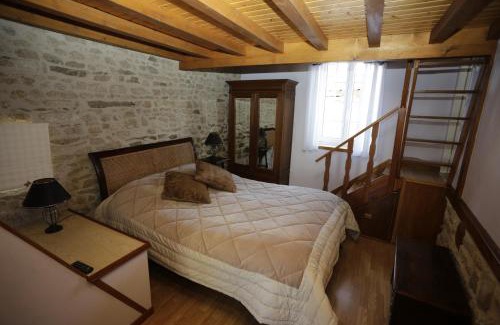 Soucieu-en-Jarrest House | Experience Carpe Diem: Oceanfront Bliss Awaits You