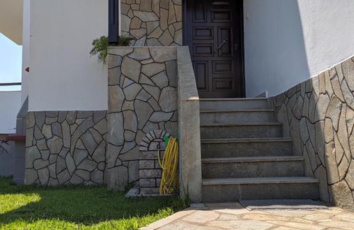 Sithonia House | Discover Carpe Diem: Family-Friendly with Top Ratings