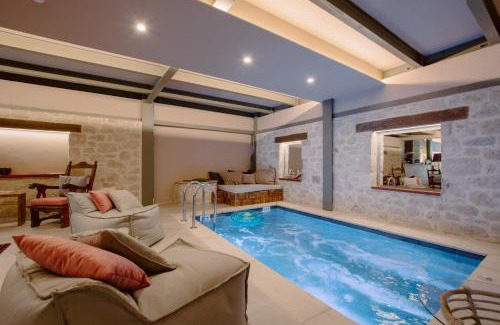 Archanes Apartment | Experience Carpe Diem Hotel: Guest Rated 9.8 with Hot Tub
