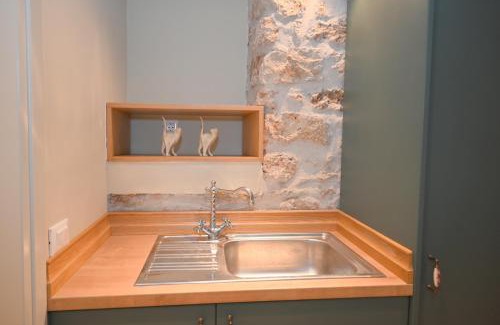 Liapades Apartment | Exquisite Carpe Diem Moursia Studio with Ocean View