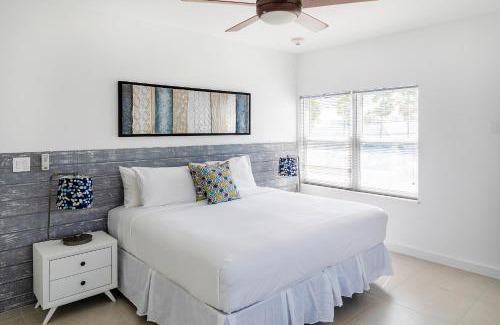 Grace Bay House | Stylish Carpe Diem 3 BR Condo with Pool & Perfect Ratings