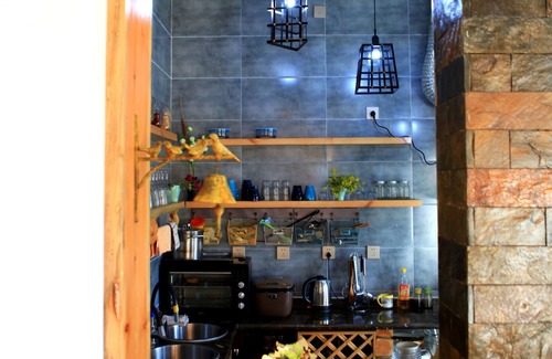 Huairou House | Experience Carpenter's Rustic Courtyard Near the Great Wall