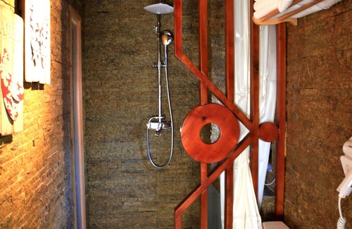 Huairou House | Experience Carpenter's Rustic Courtyard Near the Great Wall
