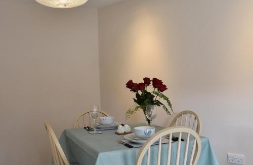 Upwey House | Explore Carpenters Cottage: Pet & Child-Friendly Retreat
