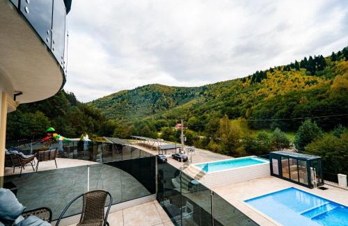 Rasinari Hotel | Oceanfront Bliss at Carpentiere Arena - Rated 9.4/10