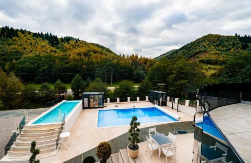 Rasinari Hotel | Oceanfront Bliss at Carpentiere Arena - Rated 9.4/10