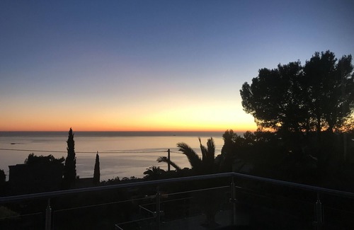 Carqueiranne House | Experience Oceanfront Bliss at Carqueiranne Californie