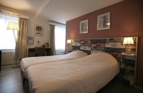 Hulsberg Hotel | Pet-Friendly Carré Hotel Zuid-Limburg with Oceanfront Dining