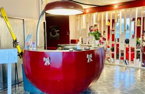 Bagneres-de-Bigorre Hotel | Discover Carré Py' Hôtel: Pet-Friendly & Family-Oriented Stay