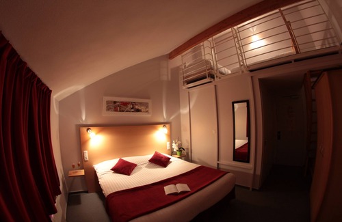 Bagneres-de-Bigorre Hotel | Discover Carré Py' Hôtel: Spa, Hot Tub & Breakfast Included
