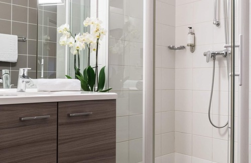 Bagneres-de-Bigorre Hotel | Discover Carré Py' Hôtel: Spa, Hot Tub & Breakfast Included