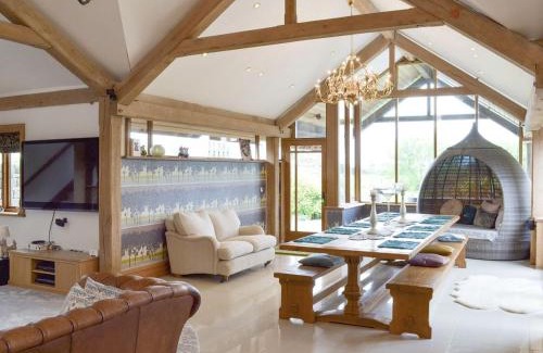 Poulton-le-Fylde House | Experience Carr End Barn A: 5-Star, Pet-Friendly Retreat