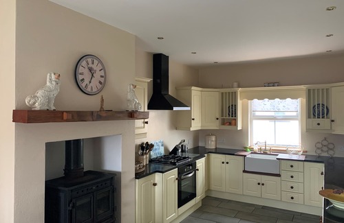 Dungloe Cottage | Carraig Bán Cottage: Pet Friendly Retreat on Wild Atlantic Way