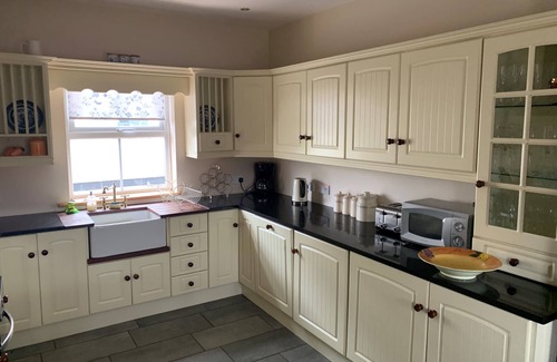 Dungloe Cottage | Carraig Bán Cottage: Pet Friendly Retreat on Wild Atlantic Way