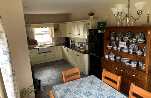 Dungloe Cottage | Carraig Bán Cottage: Pet Friendly Retreat on Wild Atlantic Way