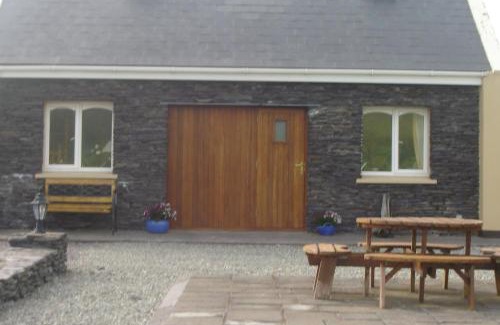 Valentia Island Bed & Breakfast | Coastal Retreat at Carraig Liath House – 4-Star Oceanfront Escape