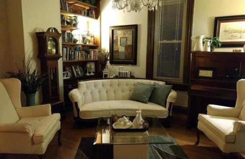 Canal Winchester House | Cozy Carraway Guest House - Child Friendly & Highly Rated