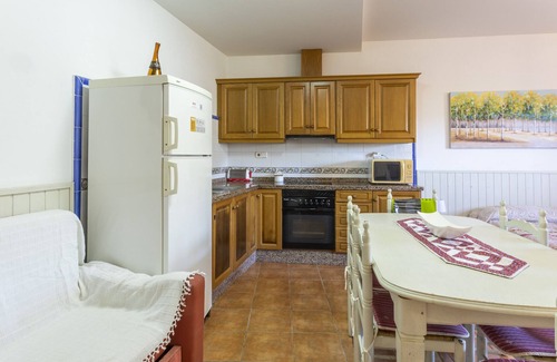 Orba House | Cozy CARREBAIX V Studio with Free WiFi & Pet Friendly