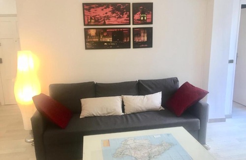 El Terreno Apartment | Budget-Friendly Stay at Carrer Santa Rita Hotel