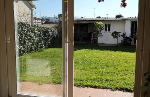 Alcabre Apartment | Discover CarreraHouses Castañal: Pet & Child Friendly Stay