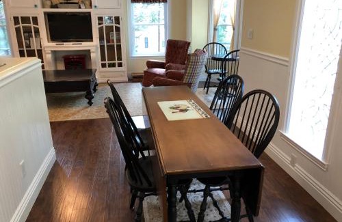 Fish Camp House | Enchanting Carriage House at Yosemite - Child Friendly Stay