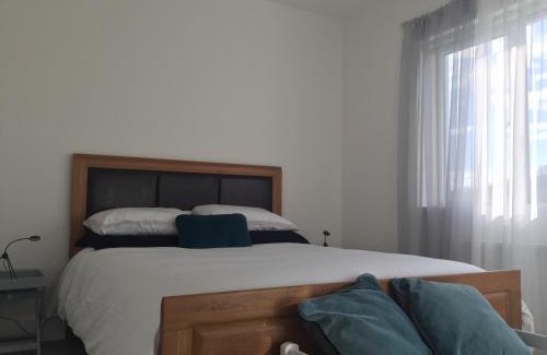 Carrick-on-Shannon House | Top-Rated Carrick-on-Shannon Guest House with Family Amenities