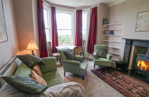 Ballycastle House | Family-Friendly Carriguisnagh with Pet Amenities and High Ratings