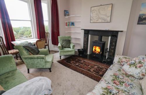 Ballycastle House | Family-Friendly Carriguisnagh with Pet Amenities and High Ratings