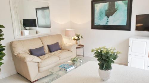 Claremont Apartment | Delightful Carrington Cottage - Guest Rated 9/10!