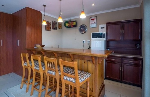 Berea House | Discover Carrington Guest House with Pool and Breakfast