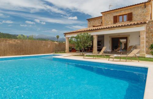 Lloseta House | Oceanfront Oasis at Carrusillo: 9.5/10 Guest Rated Retreat