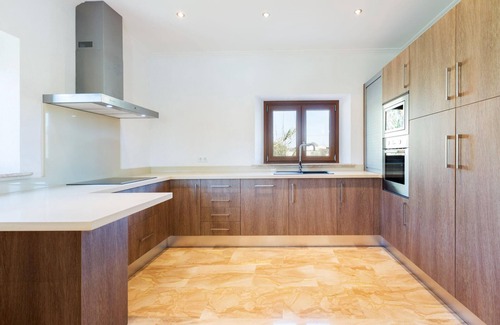 Lloseta Villa | Discover CARRUSSILLO: Guest Rated 10/10 with Spa & Pool