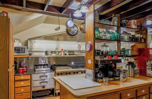 Trinity Center House | Exclusive Carrville Inn: Private Resort with Ocean Views