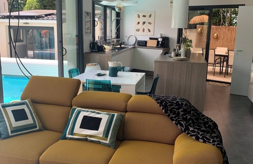 Carry-le-Rouet Villa | Stylish Carry LE Rouet Villa Steps from Scenic Creeks