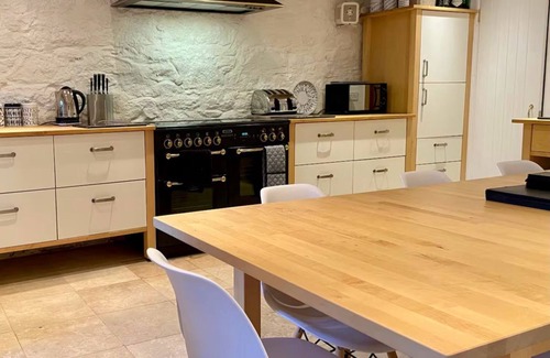 Crieff House | Carryglen, Crieff - 4 bedrooms & 4 bathrooms