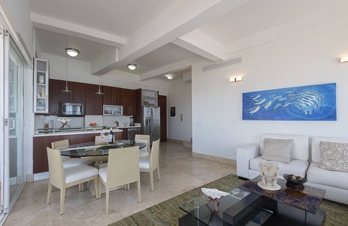 Castillogrande Apartment | Colonial Oasis in Cartagena: Pet-Friendly with Spa Access