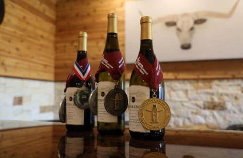 Johnson City Resort | Carter Creek Winery Resort & Spa: Top-Rated Getaway Awaits