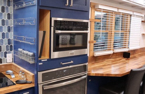Berthoud House | Pet-Friendly Carter Lake Valley Home with Breakfast & Views