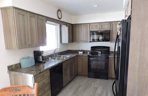 Drummond House | Carter's Getaway: Scenic Drummond Island Retreat Awaits