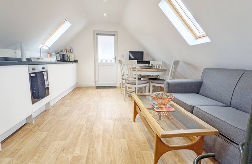 Birdham Cottage | Modern Carthagena Flat in Birdham - Ideal for Couples