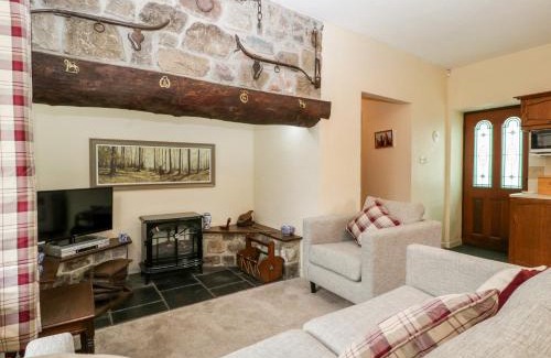 Lympsham House | Discover Carthouse: Pet-Friendly Retreat with Top Ratings