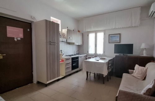 Marina di Schiavonea Apartment | Family-Friendly Caruso Apartment with Kitchen Amenities
