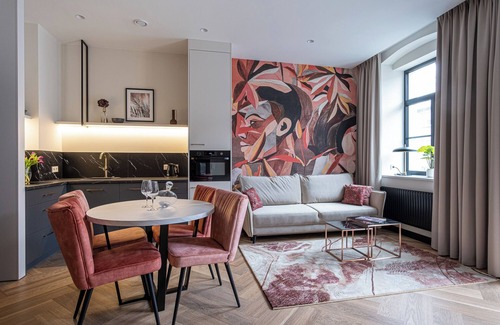Czestochowa Apartment | Family-Friendly Carvala Boutique Apartments with Kitchenette